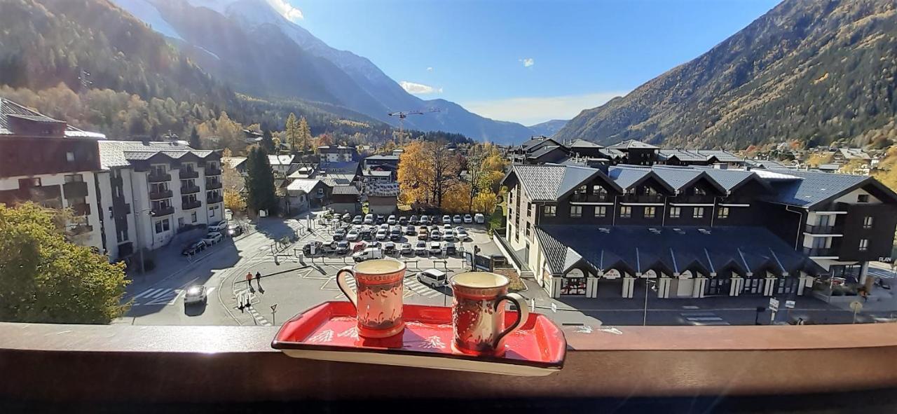 Vue MontBlanc magique en centre-ville avec parking Chamonix Extérieur photo