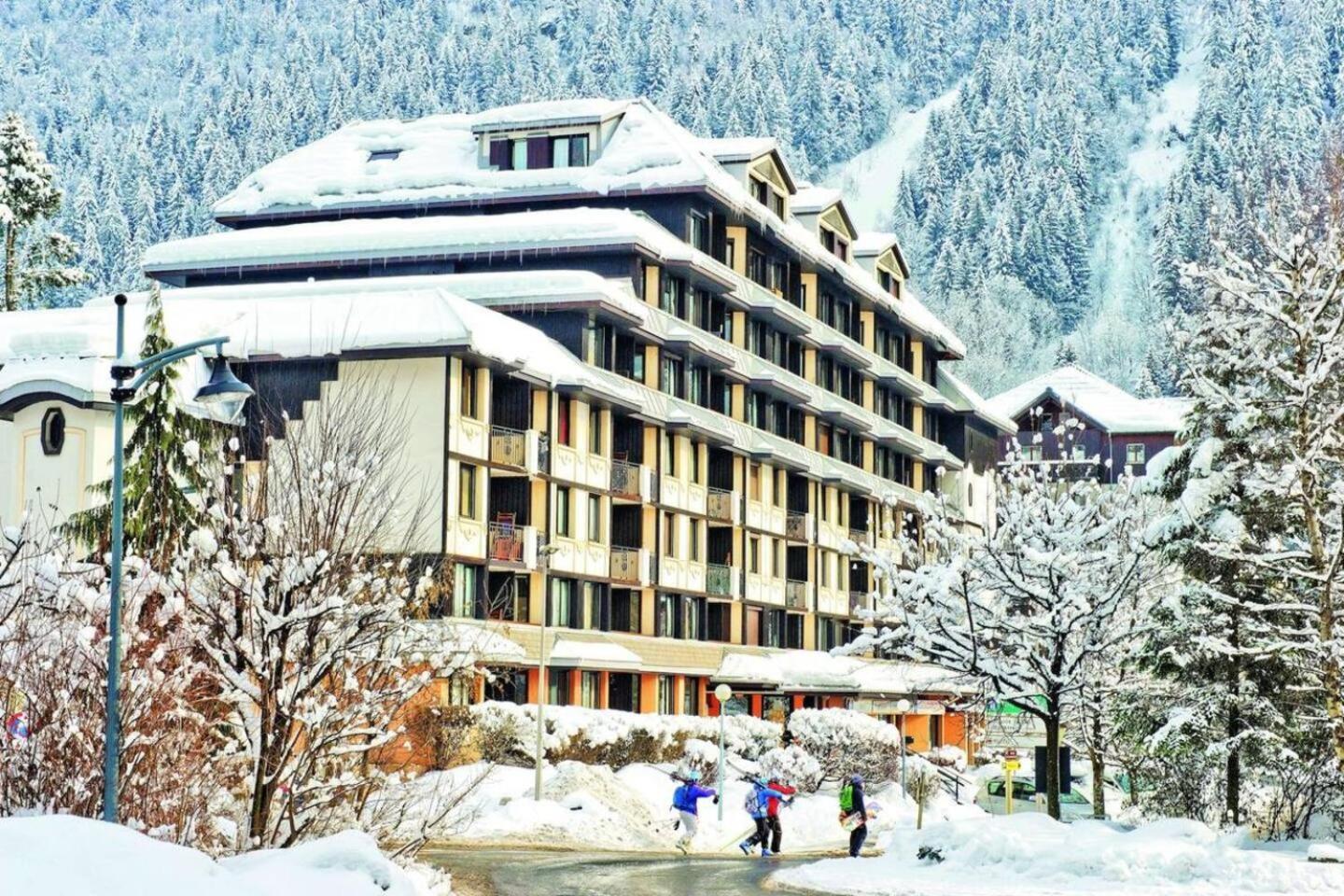 Vue MontBlanc magique en centre-ville avec parking Chamonix Extérieur photo